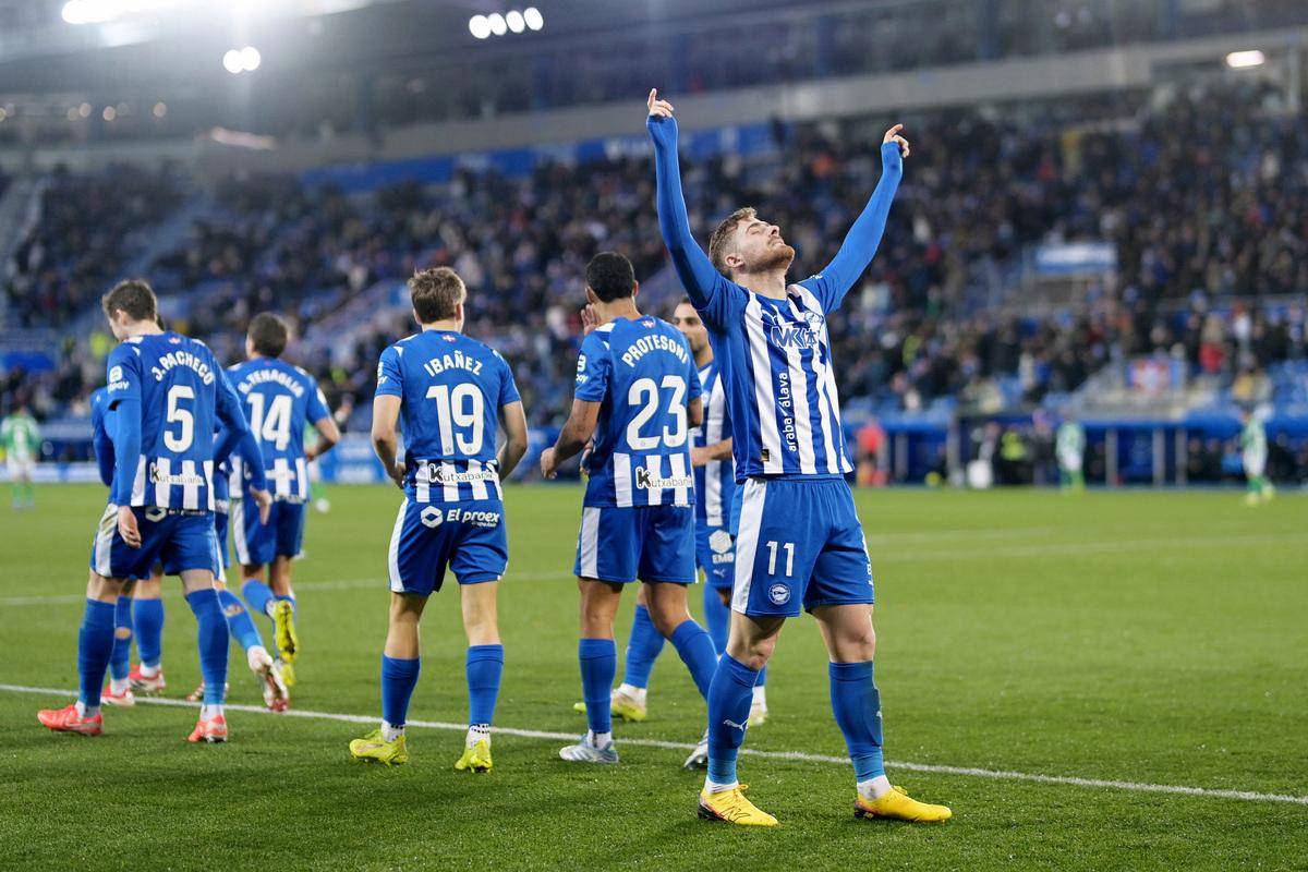 KY Game-阿斯顿维拉围绕葡超强势反弹曼联强势反弹，现场解说直呼：托特纳姆赛前单刀错失的简单介绍